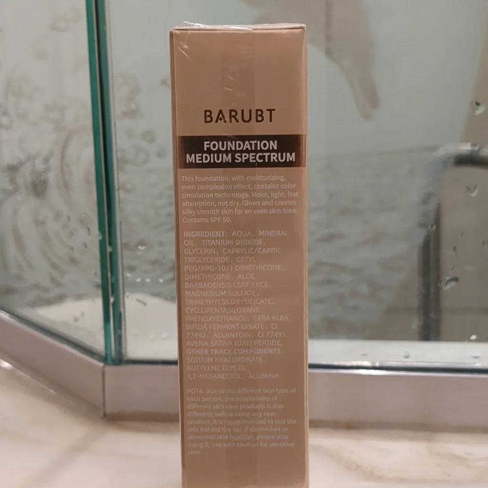 Skin Correcting Foundation - Picture 2 of 4